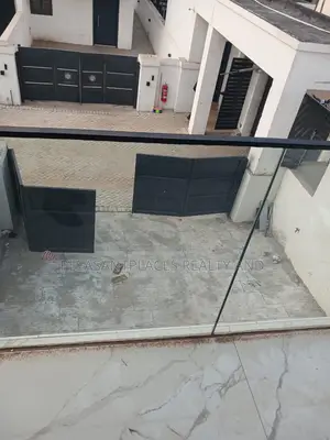 2bdrm Townhouse / Terrace in Pleasantplaces And, Nmai-Dzorn for rent