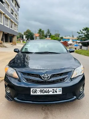 Toyota Corolla 2013 Black