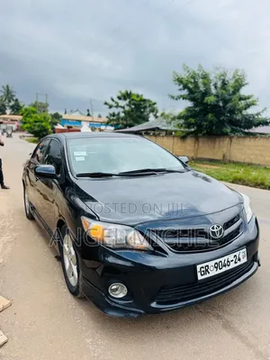 Toyota Corolla 2013 Black