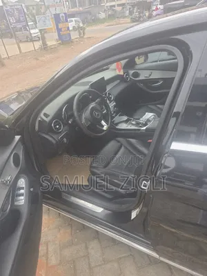 Mercedes-Benz C300 2016 Black
