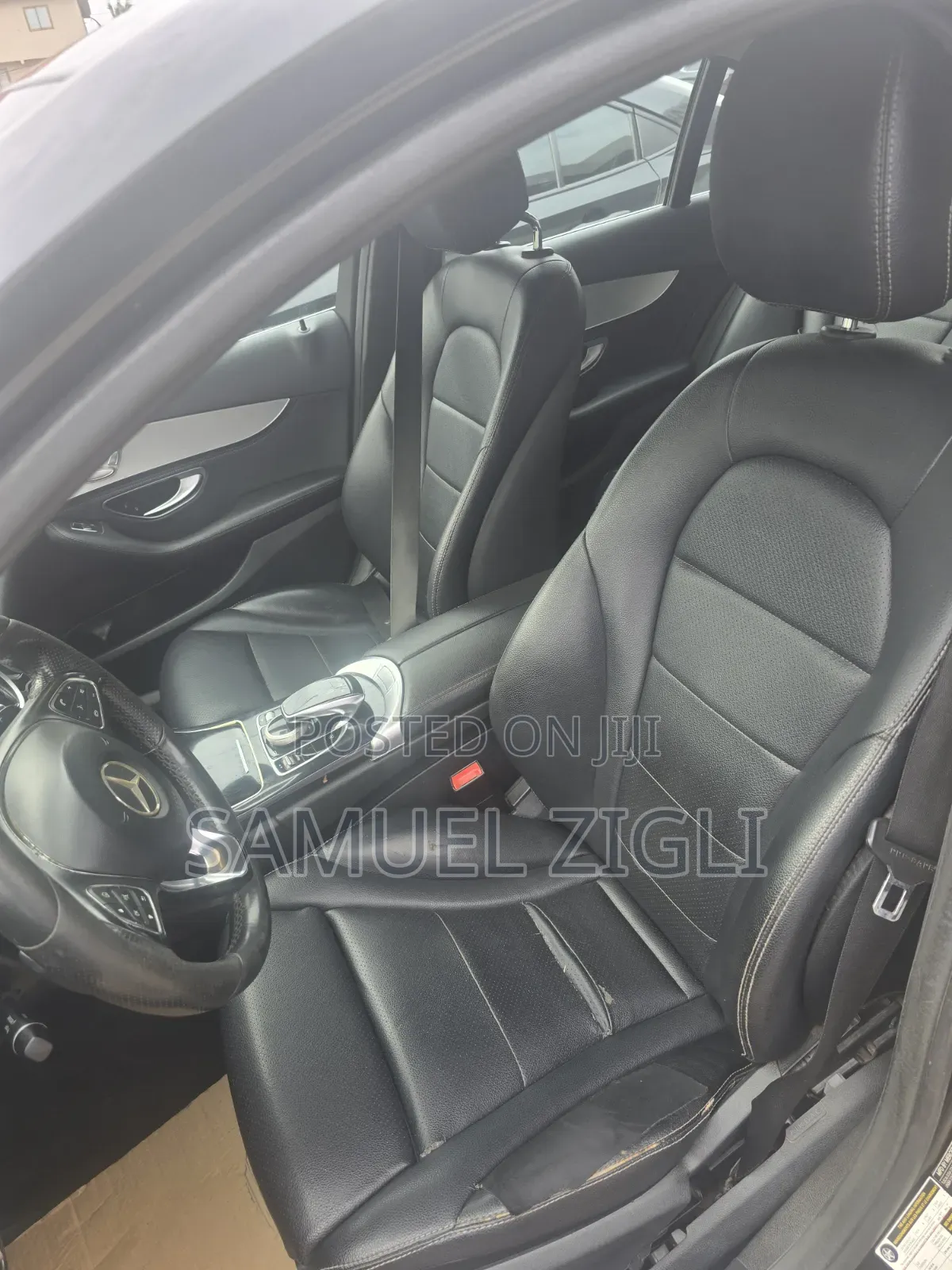 Mercedes-Benz C300 2016 Black