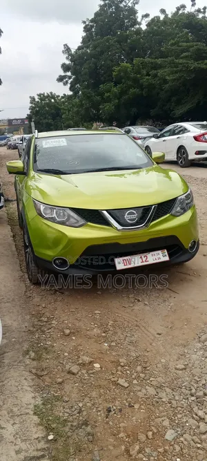 Nissan Rogue 2018 Green