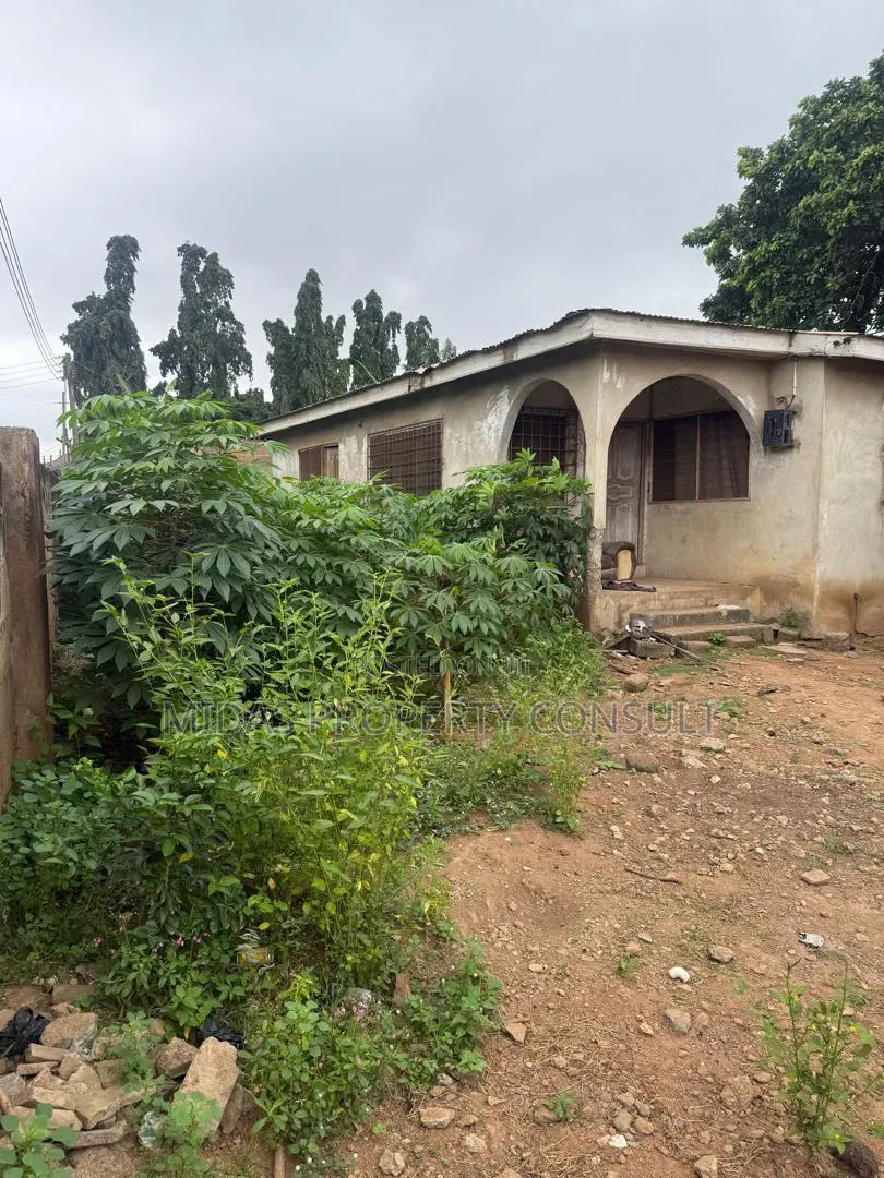 3bdrm House in Taifa Post Office for sale