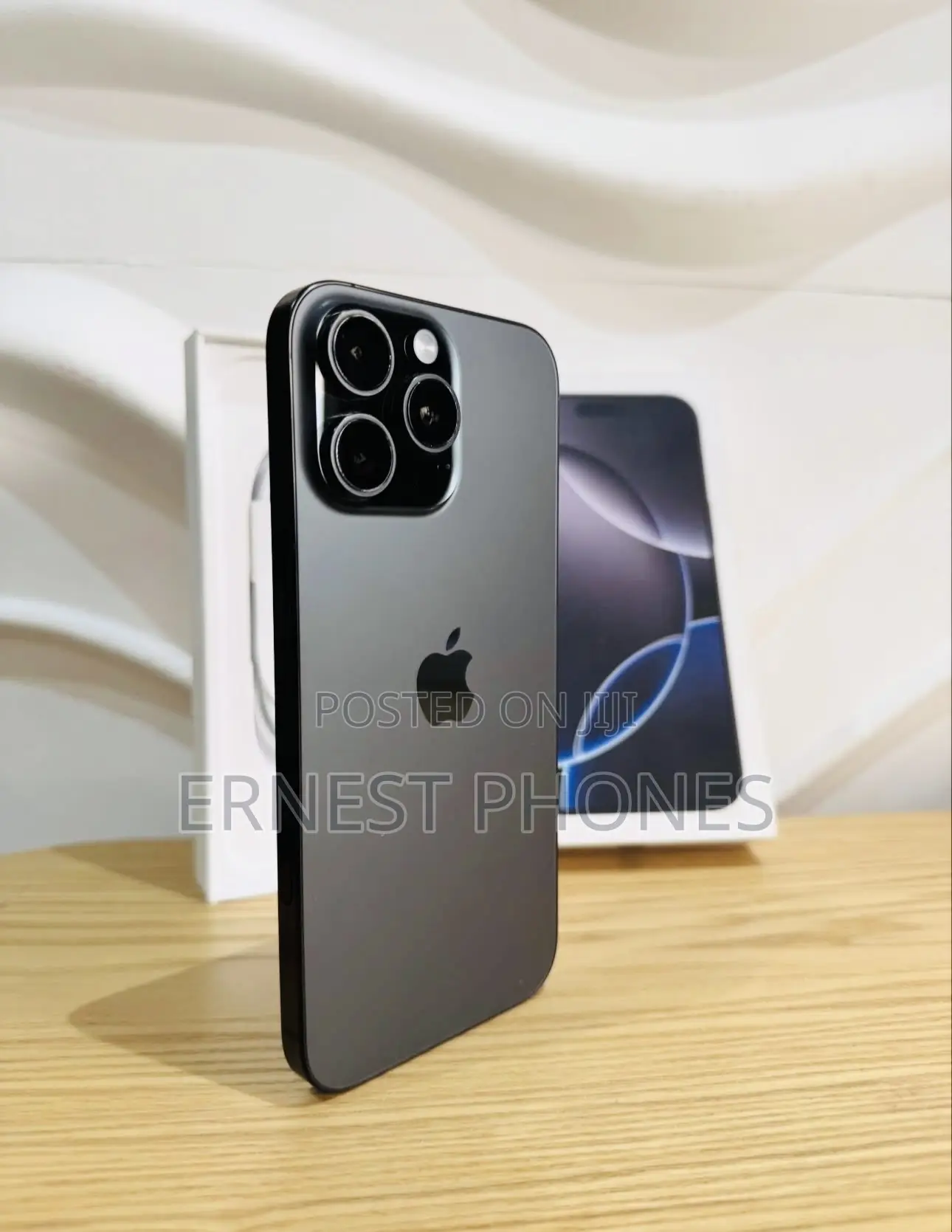 New Apple iPhone 16 Pro Max 1 TB Black