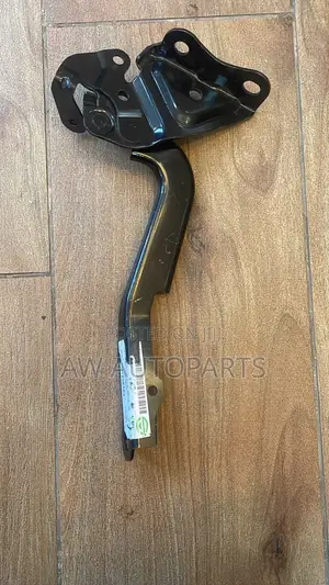 Toyota Highlander 08-11 Hood Hinge