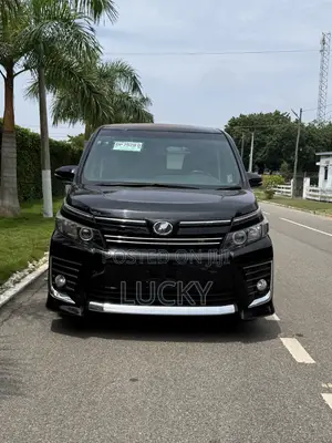 Toyota Voxy 2014 Black