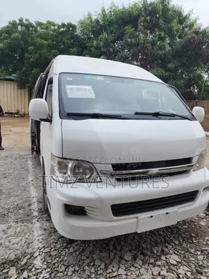 Toyota HiAce 2012 White