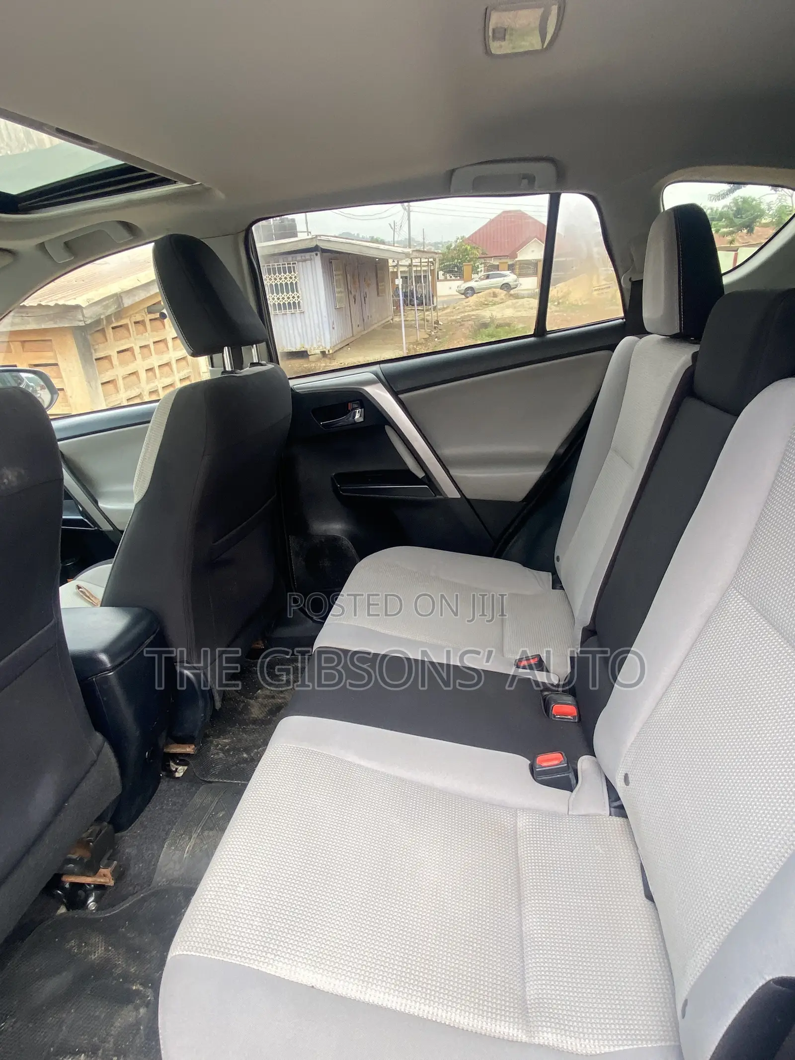 Toyota RAV4 XLE 4dr SUV AWD (2.5L 4cyl 6A) 2018 Gray
