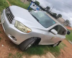 Toyota Highlander 2010 Silver