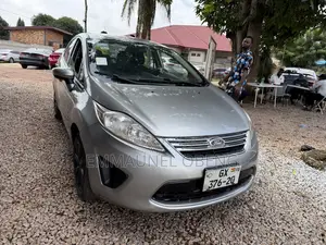 Ford Fiesta 2012 Silver