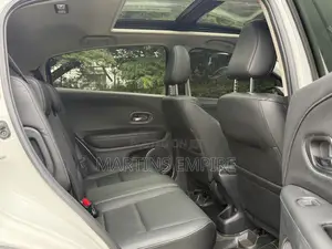 Honda HR-V 4dr SUV (1.5L 4cyl CVT) 2016 White