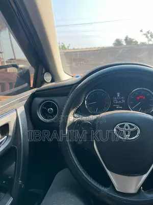 Toyota Corolla SE 4dr Sedan (1.8L 4cyl CVT) 2017 Black