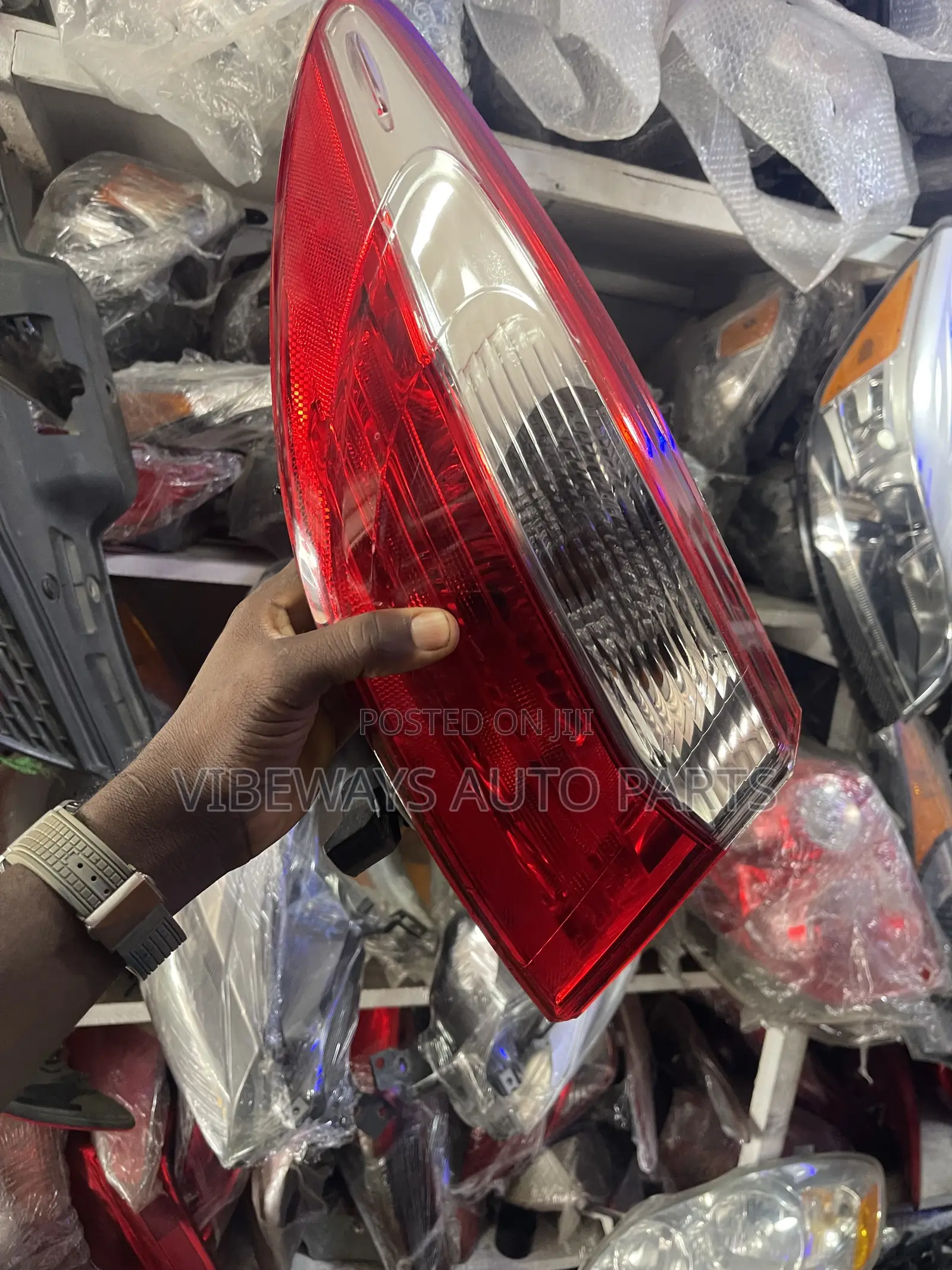 Toyota Camry 2016-2019 Taillight Original Left