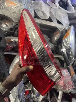 Toyota Camry 2016-2019 Taillight Original Left