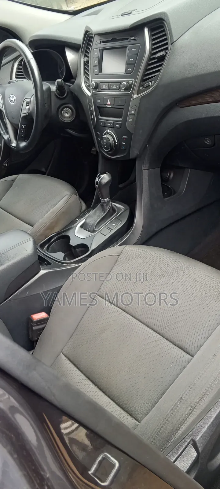 Hyundai Santa Fe 2016 Gray