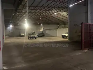 1,350 SQM Warehouse at Accra for Rent