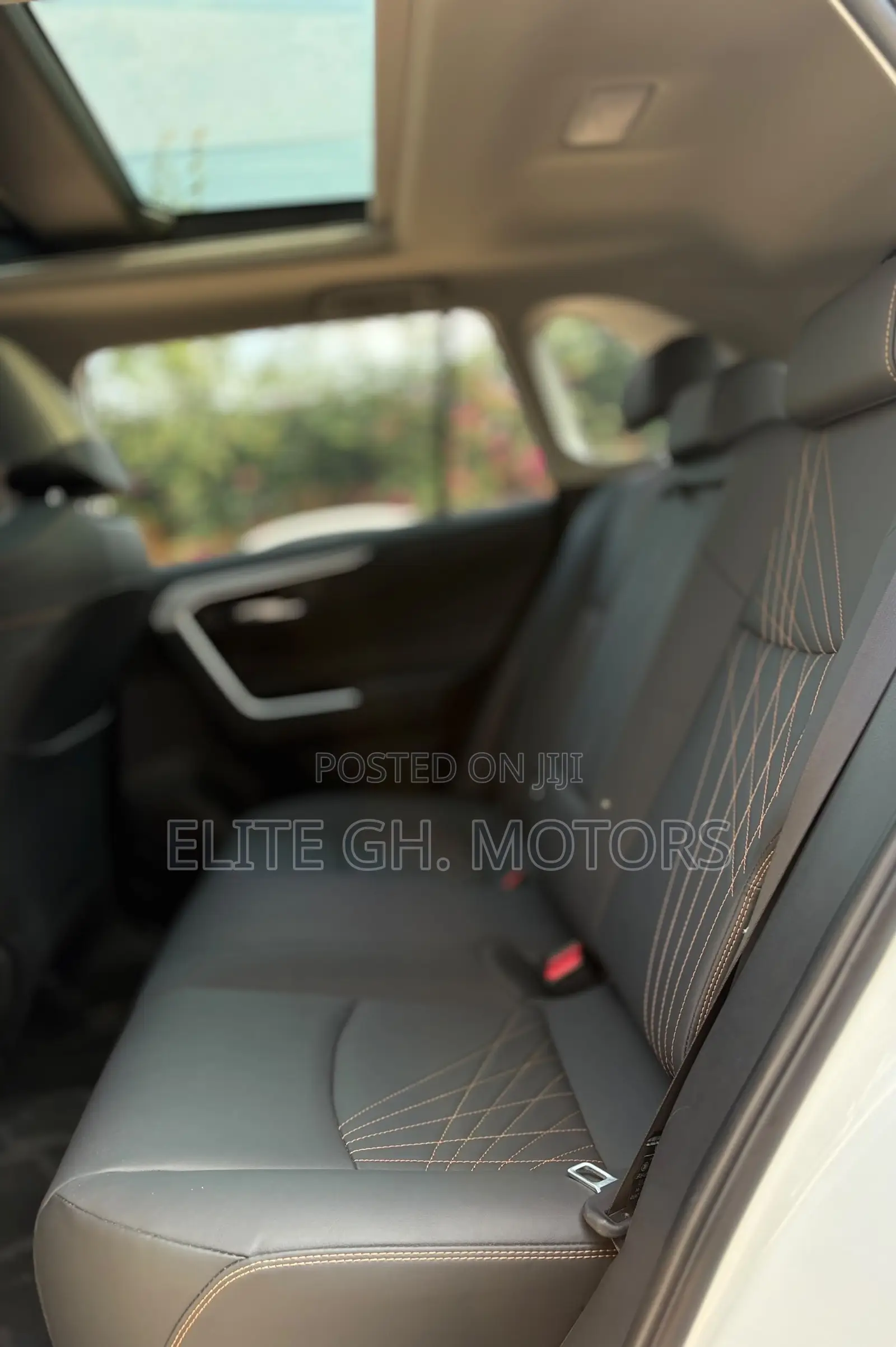 Toyota RAV4 2024 White