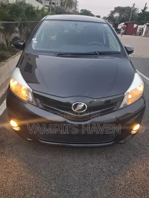 Toyota Vitz 2013 Black
