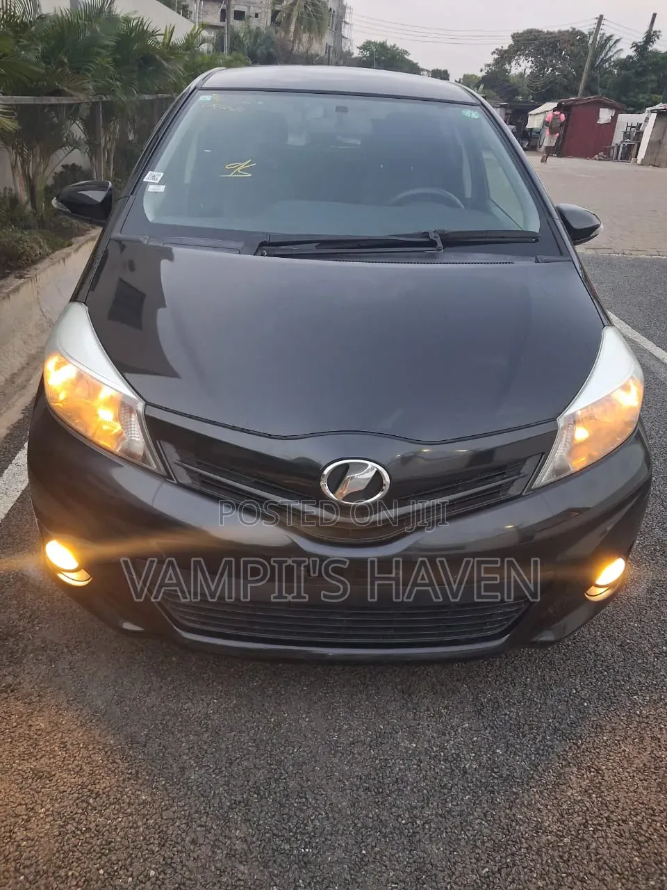 Toyota Vitz 2013 Black