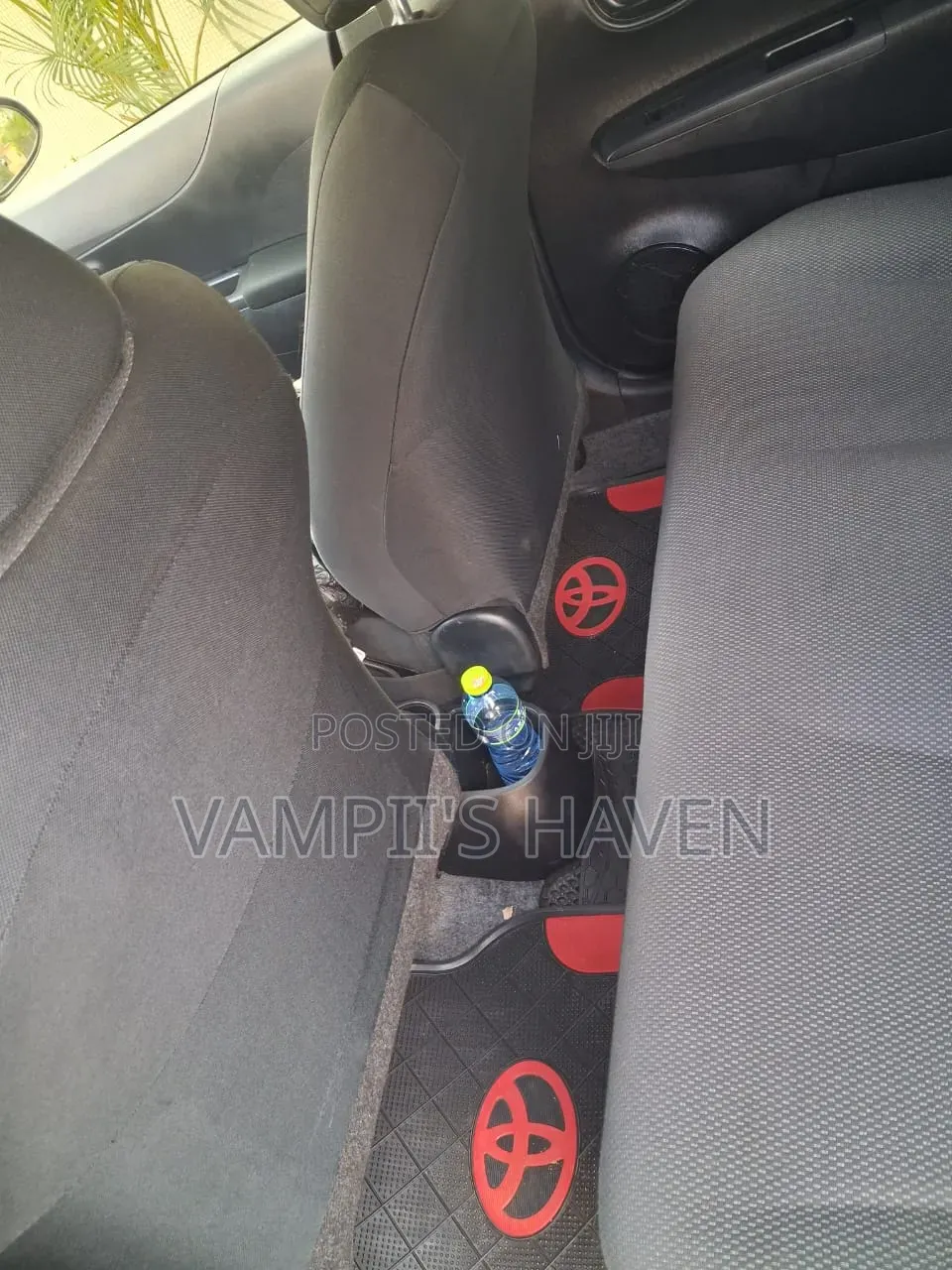 Toyota Vitz 2013 Black