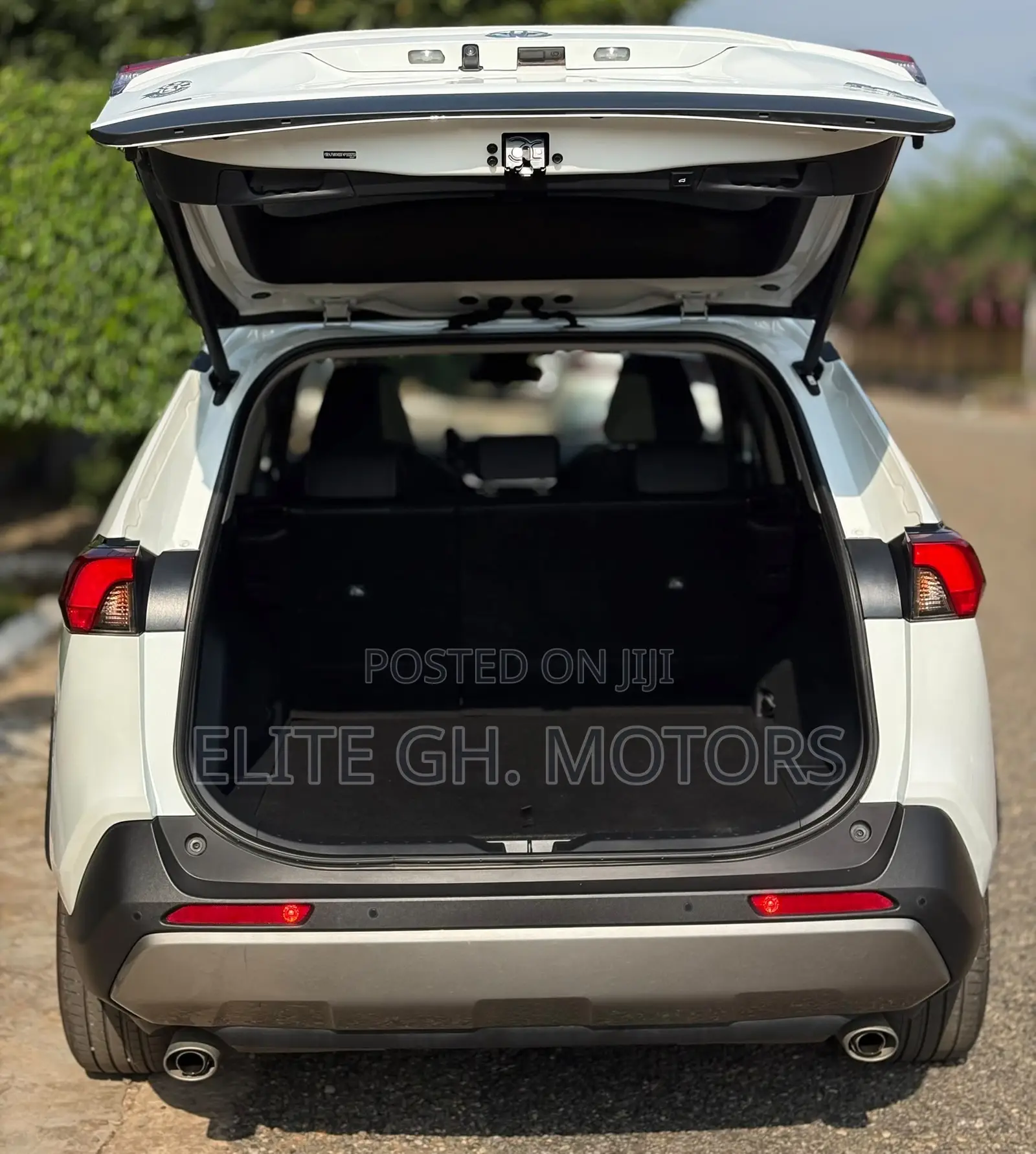 Toyota RAV4 2024 White