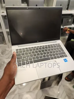 Laptop HP EliteBook 830 G8 8GB Intel Core i5 SSD 256GB