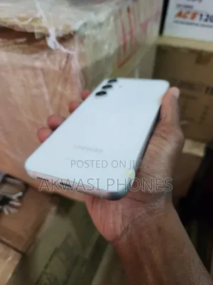 New Samsung Galaxy S23 256 GB