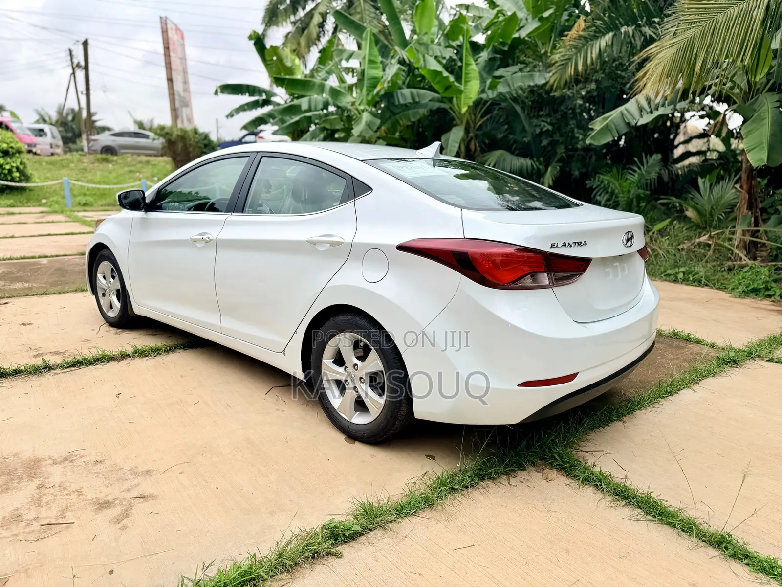 Hyundai Elantra 2015 White