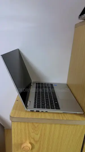 Laptop HP EliteBook 830 G9 16GB Intel Core i5 SSD 256GB