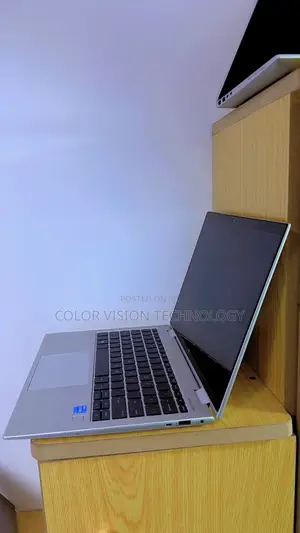 Laptop HP EliteBook 830 G9 16GB Intel Core i5 SSD 256GB