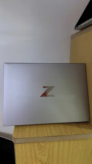 Laptop HP ZBook Firefly G9 16GB Intel Core i7 SSD 1T