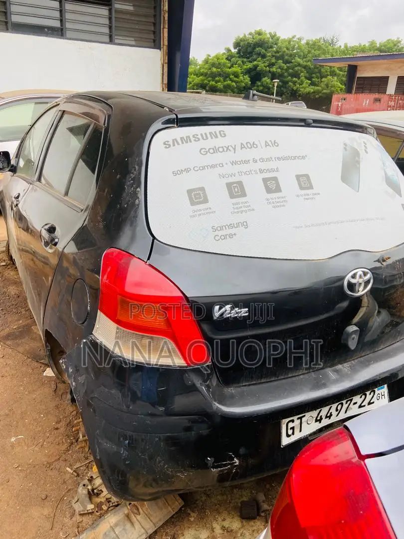 Toyota Vitz 2010 Black