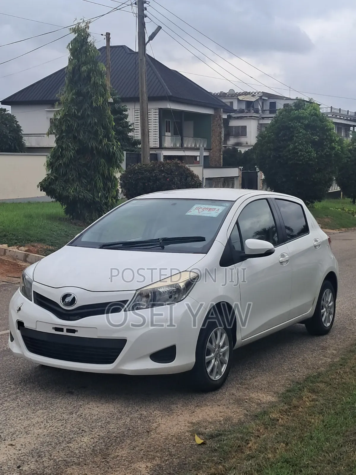 Toyota Vitz 2014 White