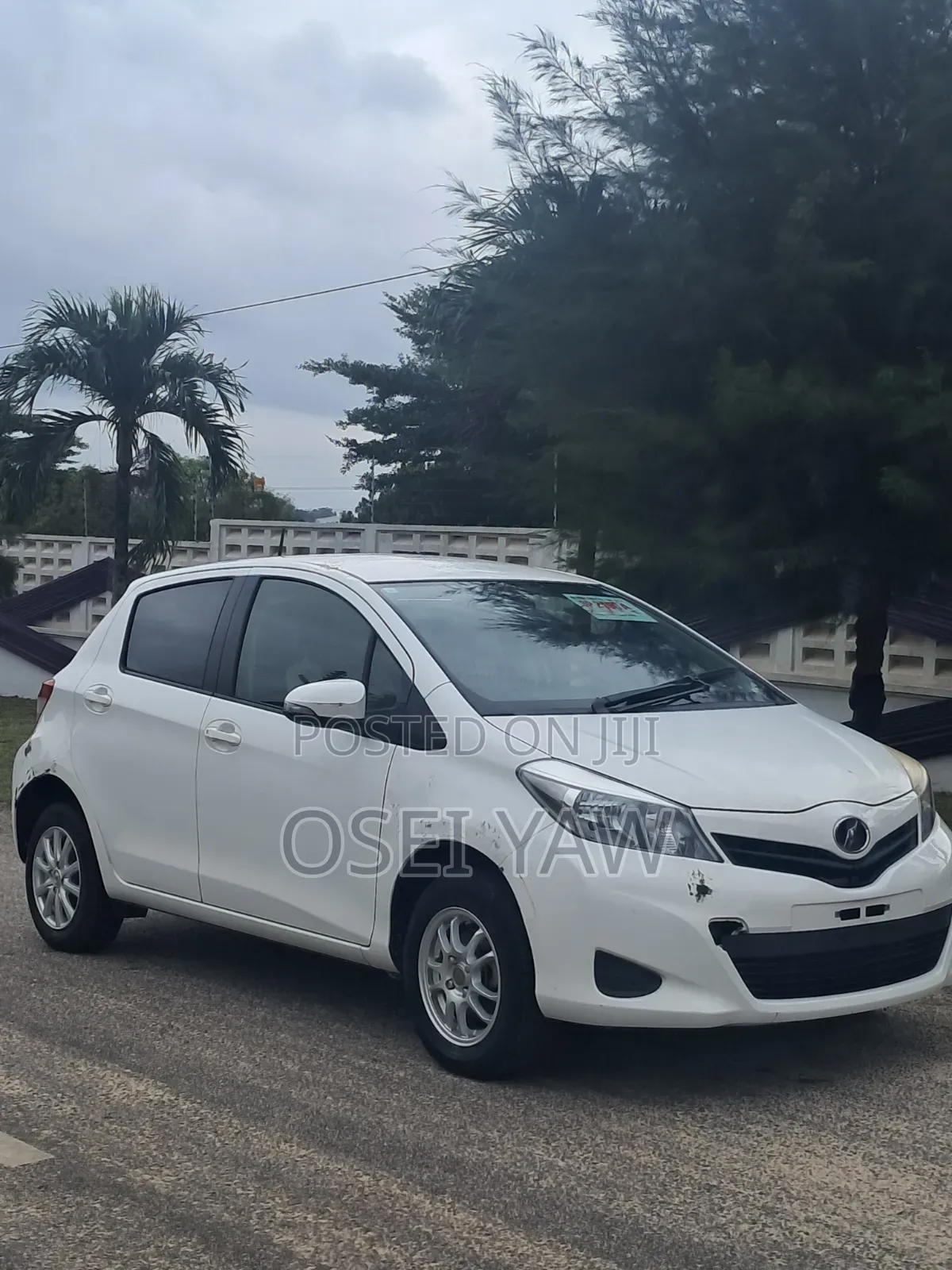 Toyota Vitz 2014 White