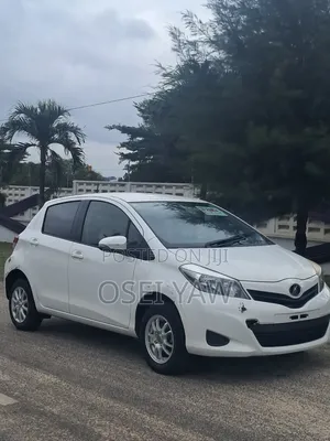 Toyota Vitz 2014 White