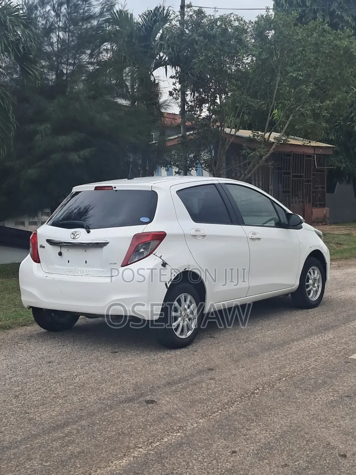 Toyota Vitz 2014 White