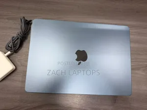 Laptop Apple MacBook Air 2022 M2 8GB Apple M2 SSD 256GB