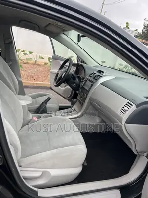 Toyota Corolla LE Special Edition 4dr Sedan (1.8L 4cyl 4A) 2013 Black