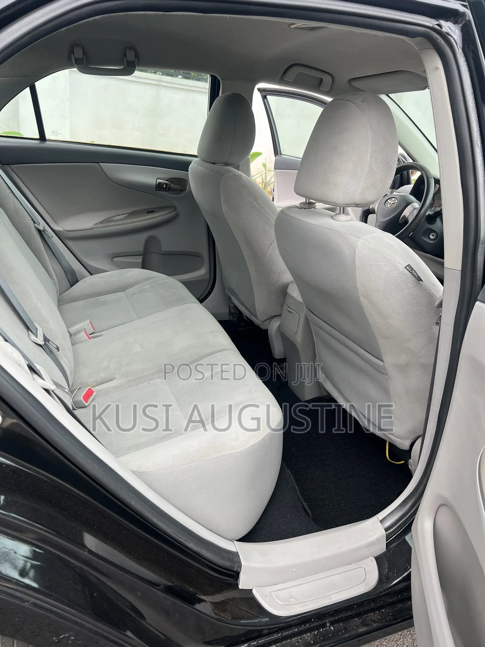 Toyota Corolla LE Special Edition 4dr Sedan (1.8L 4cyl 4A) 2013 Black