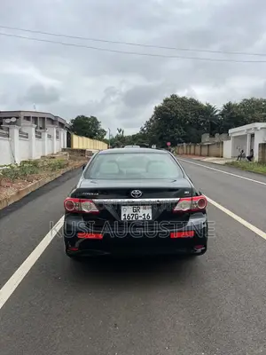 Toyota Corolla LE Special Edition 4dr Sedan (1.8L 4cyl 4A) 2013 Black