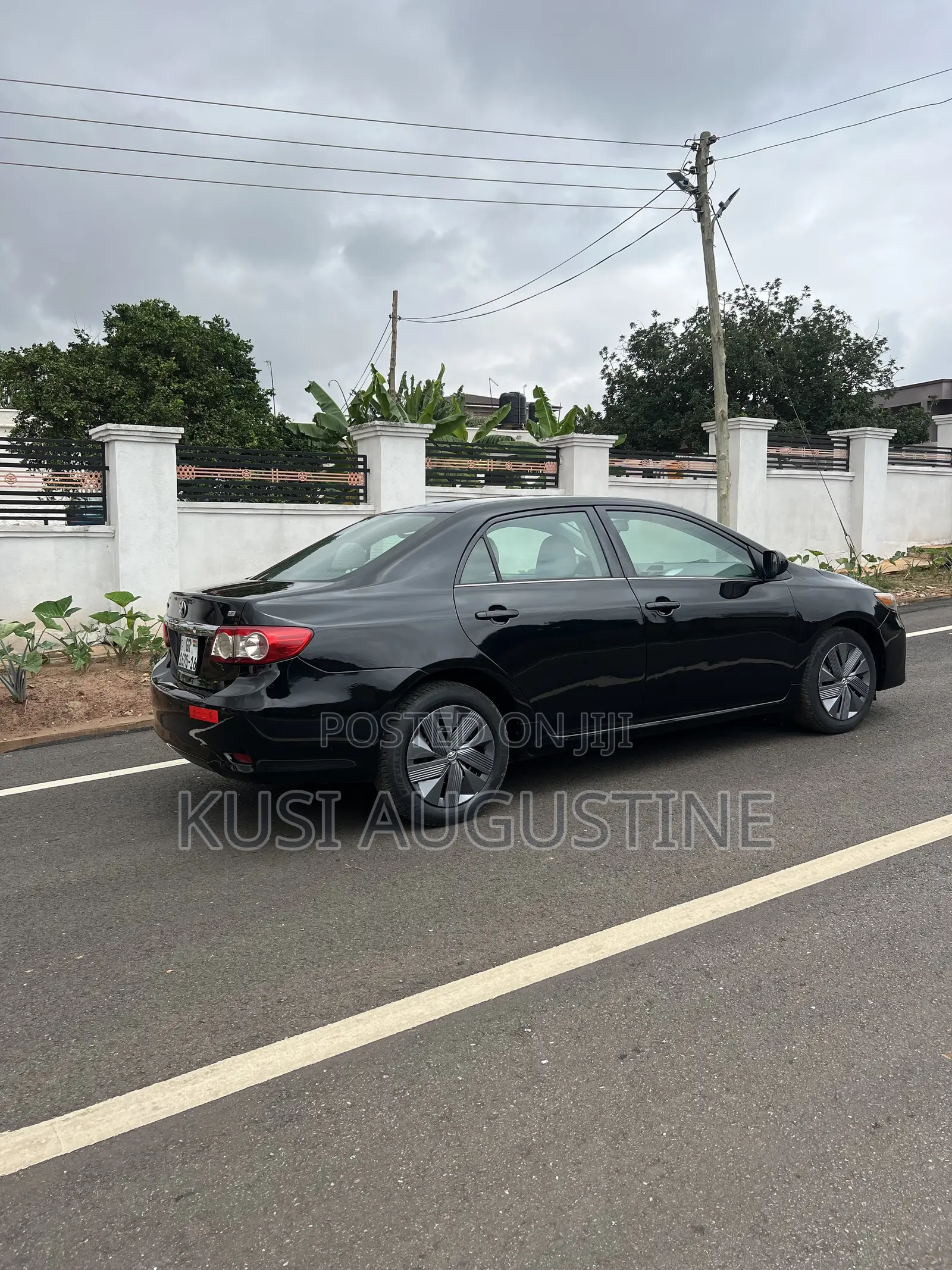 Toyota Corolla LE Special Edition 4dr Sedan (1.8L 4cyl 4A) 2013 Black