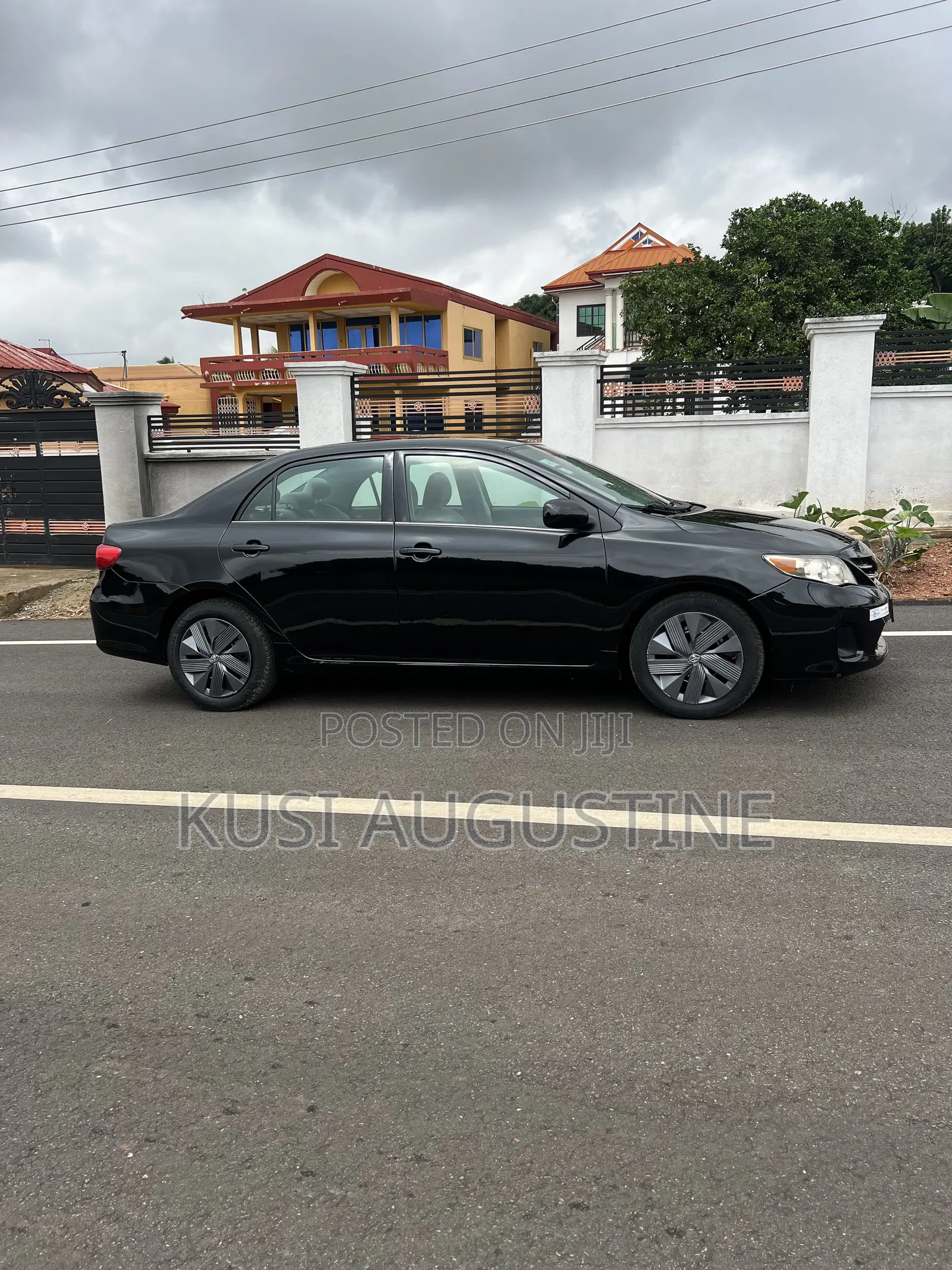 Toyota Corolla LE Special Edition 4dr Sedan (1.8L 4cyl 4A) 2013 Black