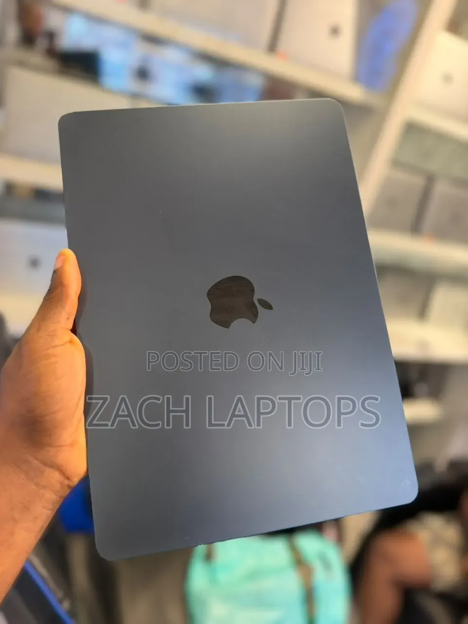 Laptop Apple MacBook Air 2022 M2 8GB Apple M2 SSD 256GB