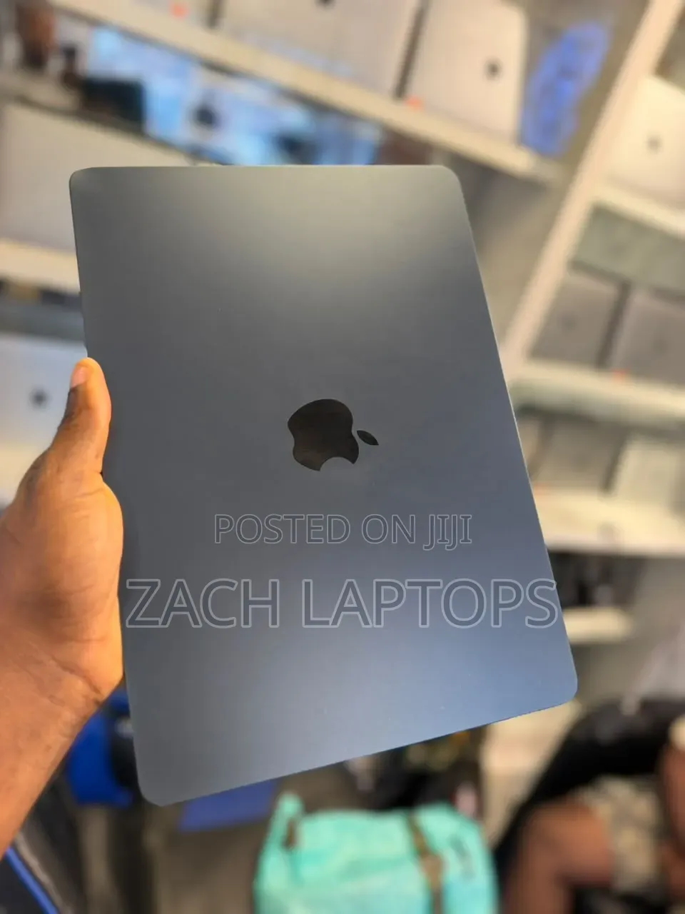Laptop Apple MacBook Air 2022 M2 8GB Apple M2 SSD 256GB