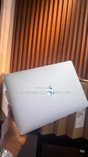 Laptop Apple MacBook Pro 2020 M1 16GB Apple M1 Pro SSD 256GB