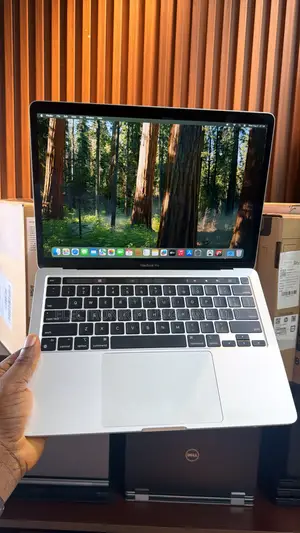 Laptop Apple MacBook Pro 2020 M1 16GB Apple M1 Pro SSD 256GB