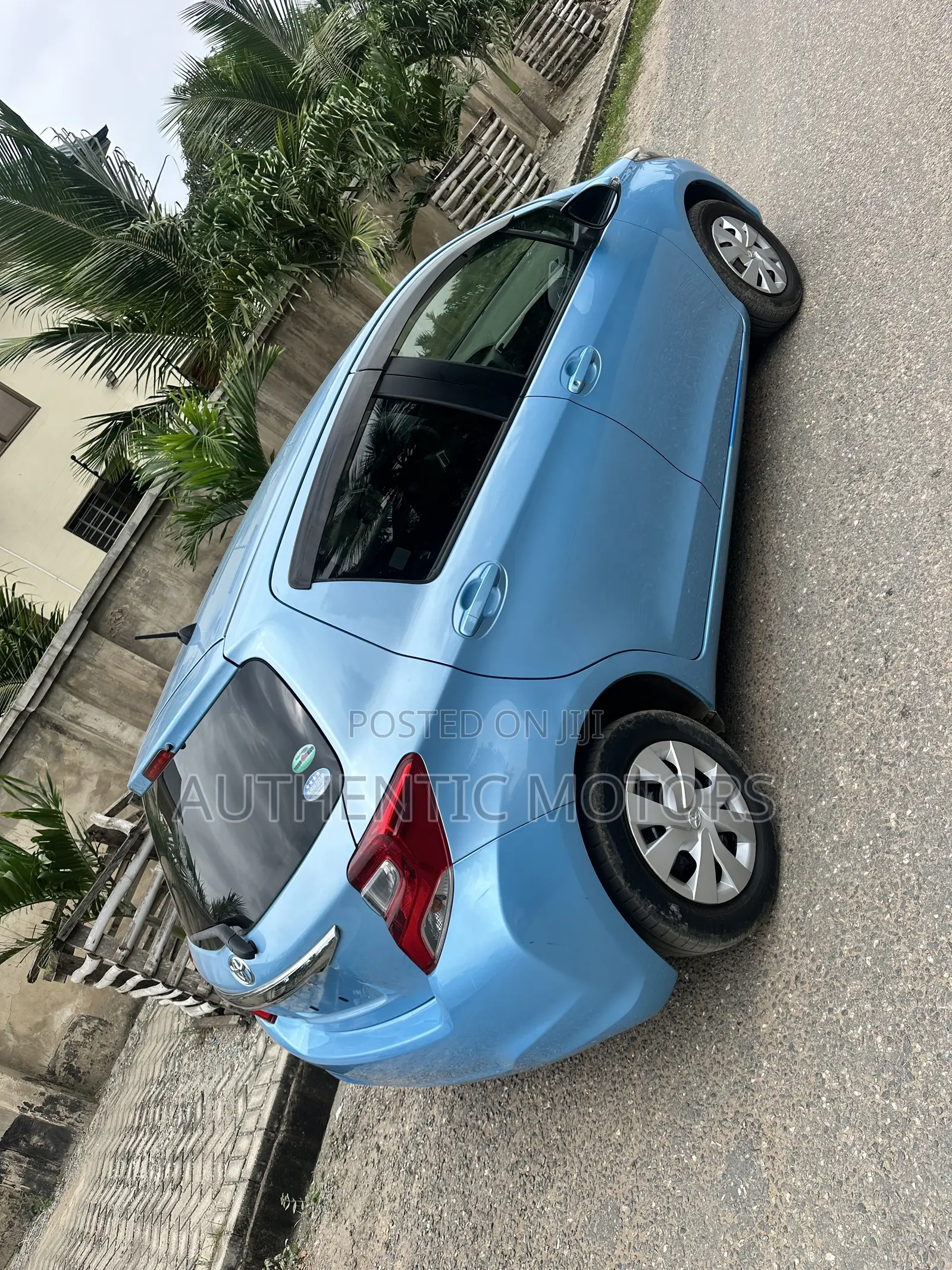 Toyota Vitz 2015 Blue