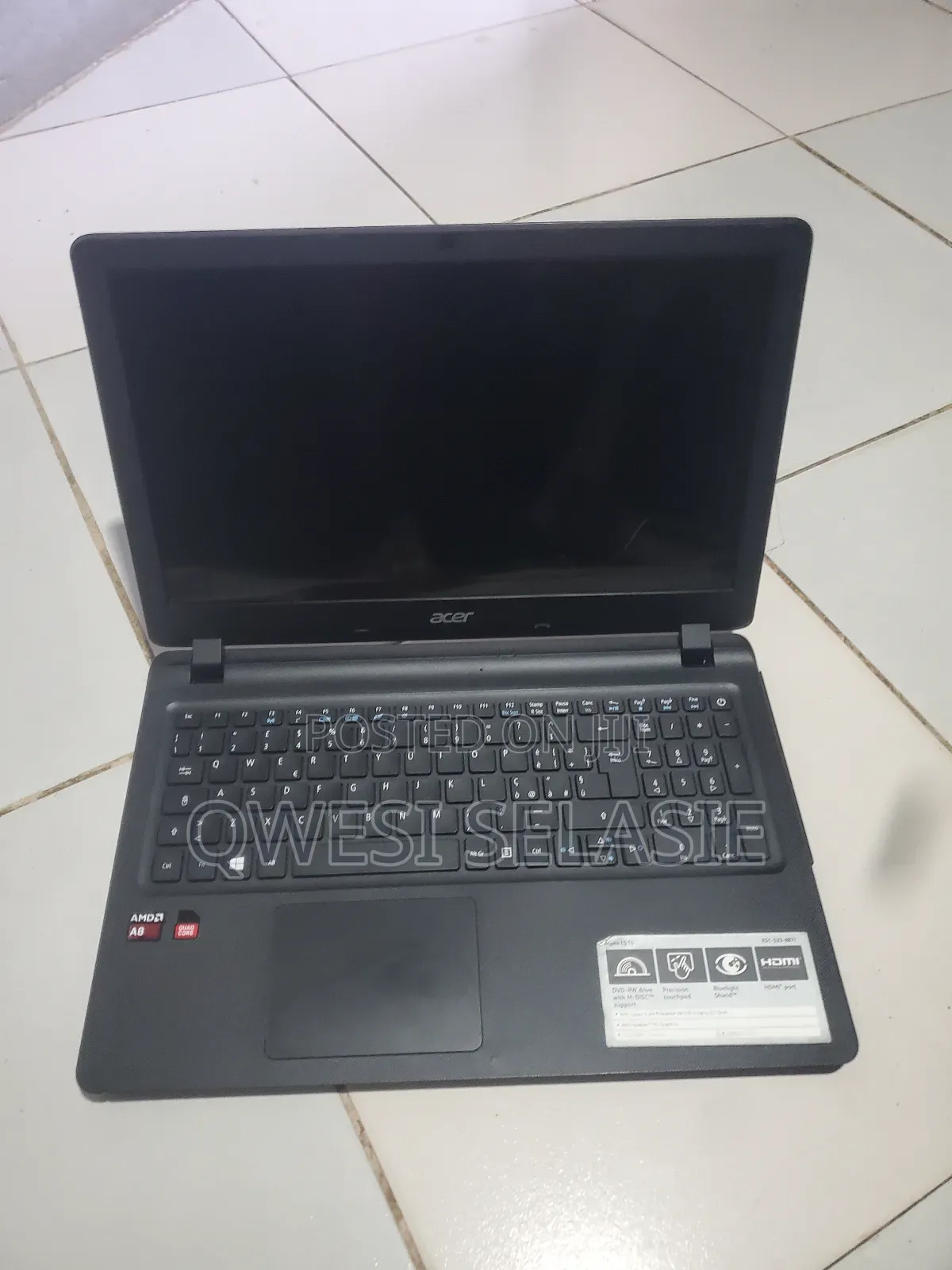 Laptop Acer Aspire ES1-523 8GB AMD Ryzen 5 HDD+SSD 500GB