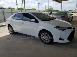 Toyota Corolla 2017 White