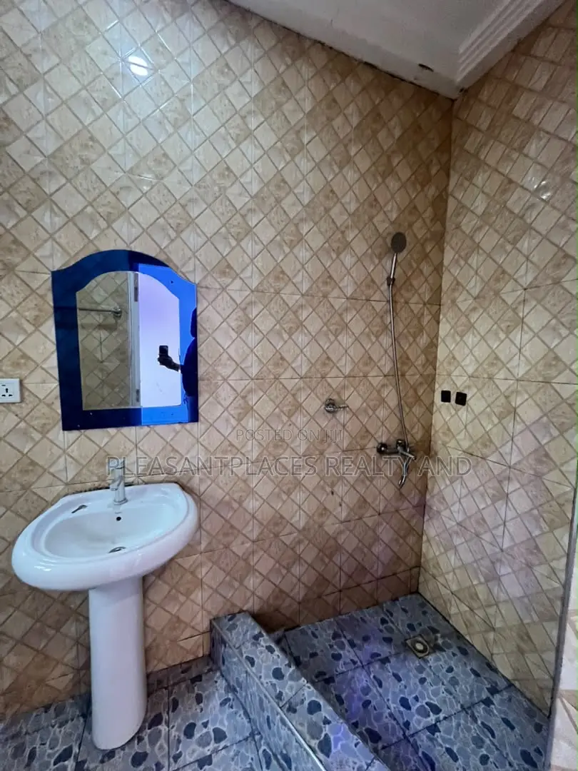 2bdrm Apartment in Pleasantplaces And, Adjiriganor for rent